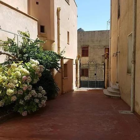 Loft San Francesco Διαμέρισμα *
